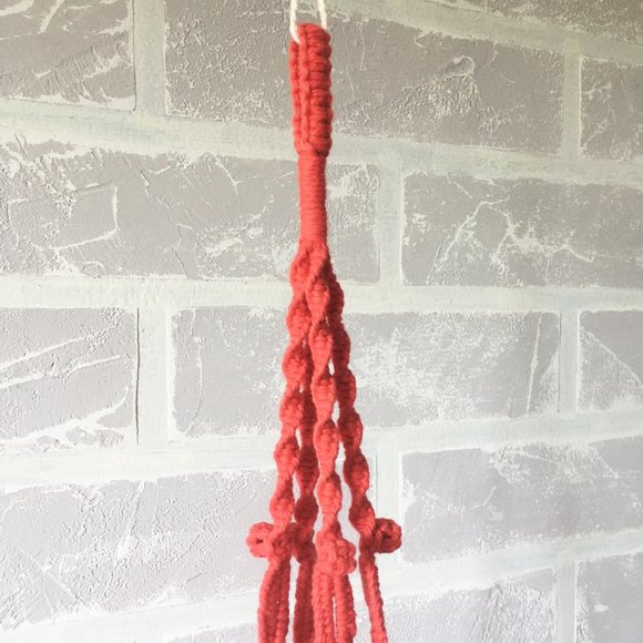 Handmade red cotton macrame plant hanger. - Picture 8 of 8